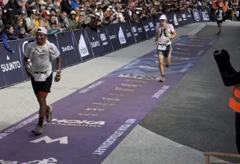 Santos Rueda al llegar a la meta.