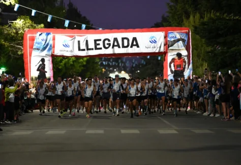 Largada de la Media Maratón Nocturna Malargüe.