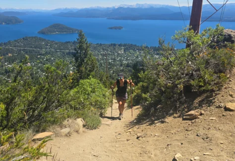 La exigente trepada al Cerro Otto.