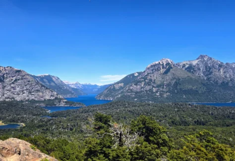Vista que podés ver desde un balcón del Cerro Llao Llao.