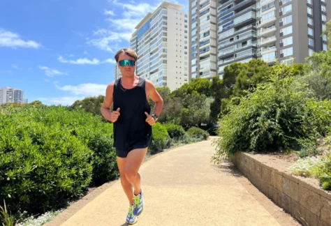 Facundo Jofré corriendo por Concón.