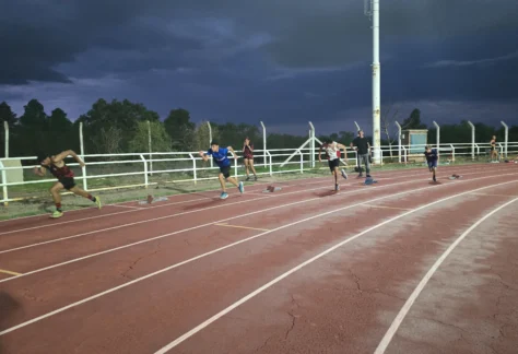 Atletismo Torneo Nocturno (30)
