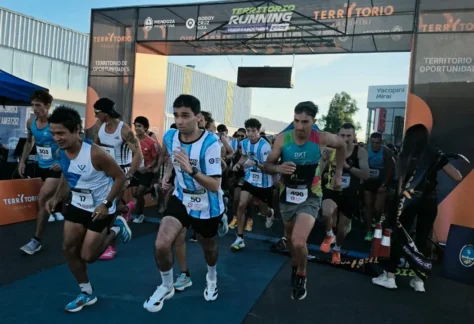 Largada de la Vendimia Nocturna.