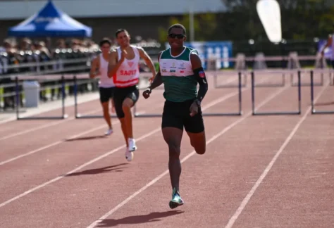 Prueba masculina de 400 m c/v. Foto: web Atletismo Sudamericano.