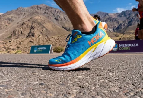 Hoka Clifton 10