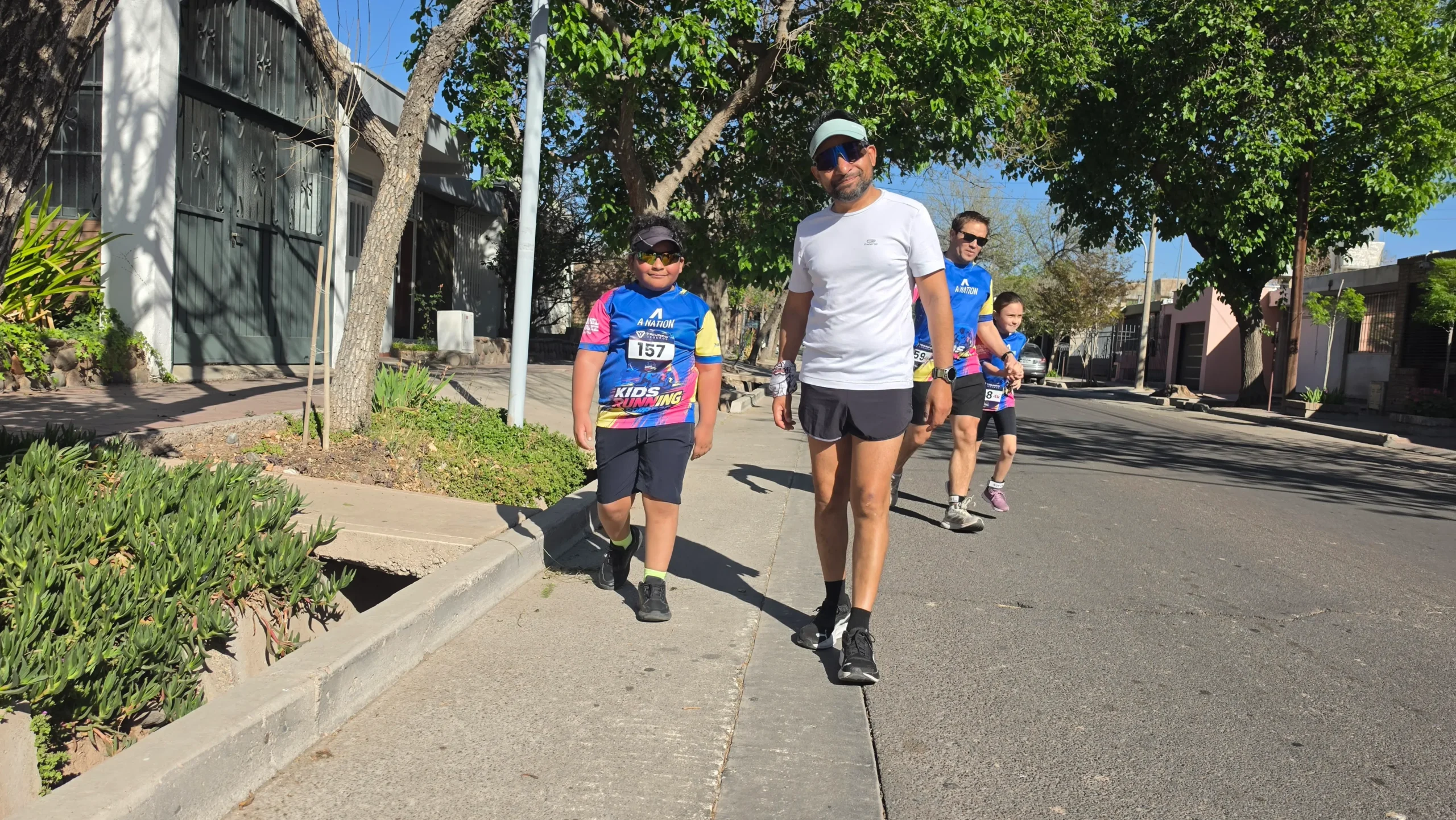 Kids Running Dorrego (1)