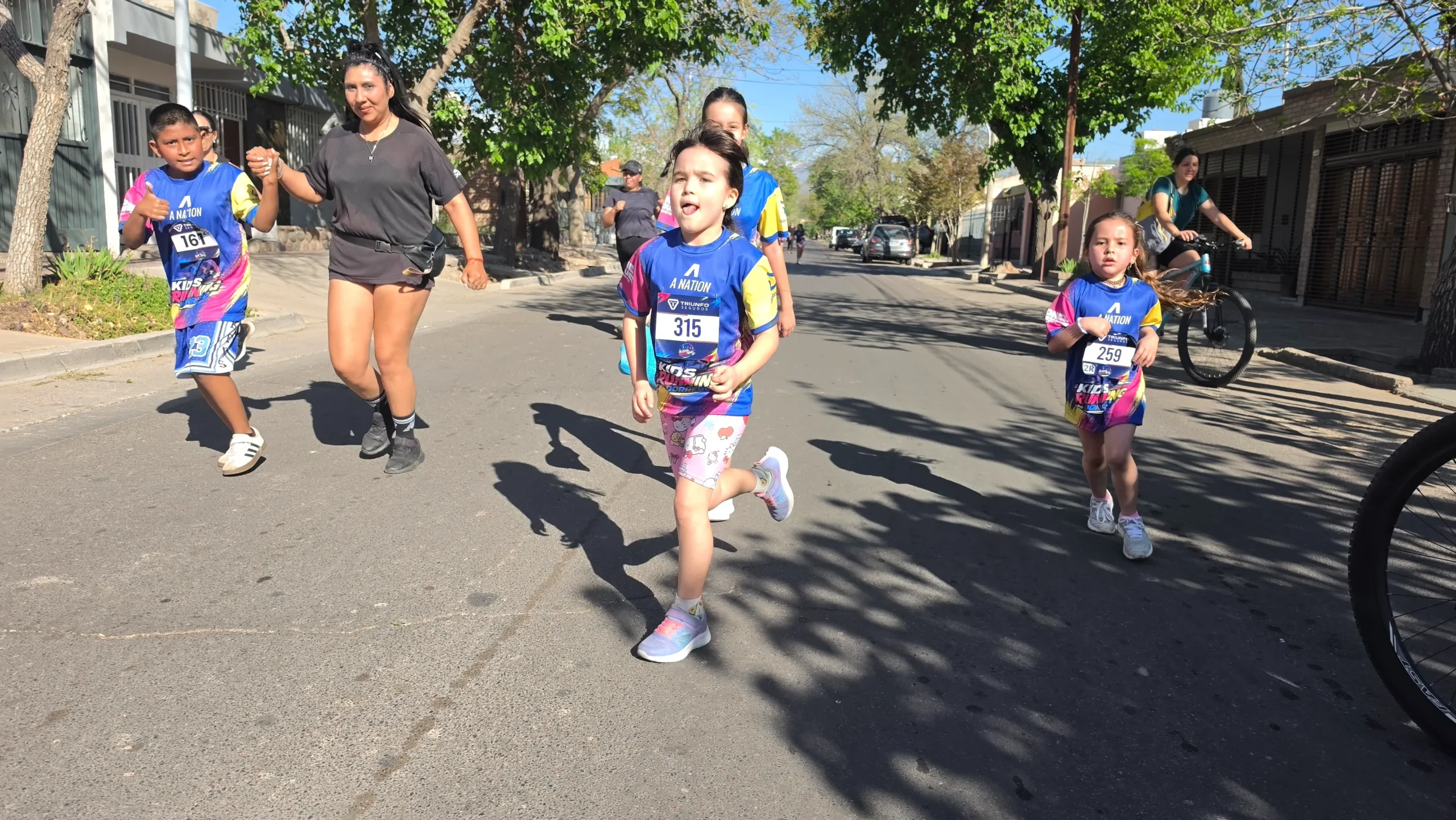 Kids Running Dorrego (56)