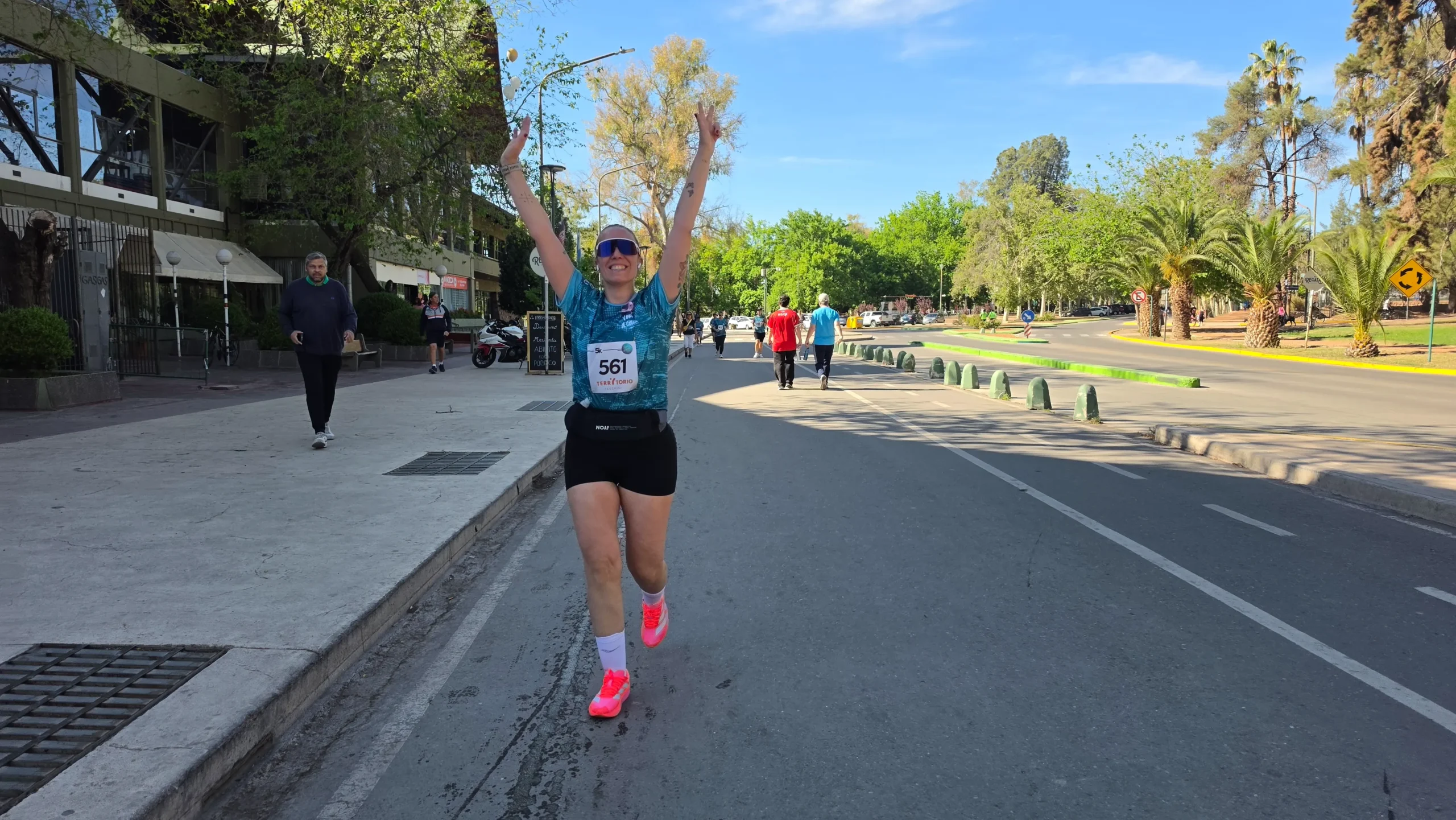 Vení a Correr (215)