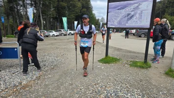 Asics K42 Banco Nacion (42)